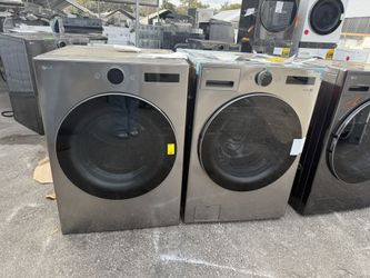 BRAND NEW LG WASHER AND DRYER SET