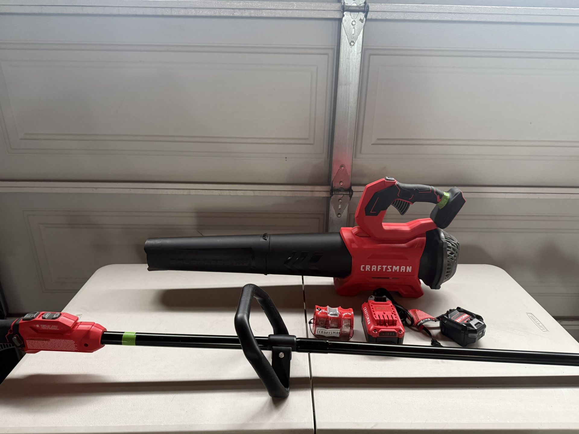 CRAFTSMAN V20 20-volt max Cordless Battery String Trimmer and Leaf Blower