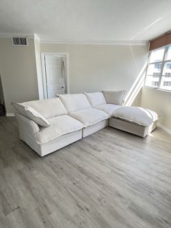 Light beige cloud sectional (NEW SETS)