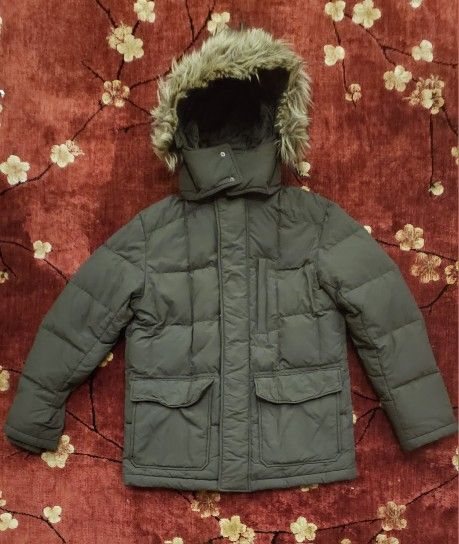 Uniqlo Mens Detachable Faux Fur Hoodie Down Jacket ( Khaki ) Size: LARGE (Worn Twice)