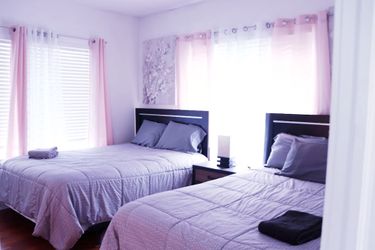 Queen Size Bed With Frame And Head Board 