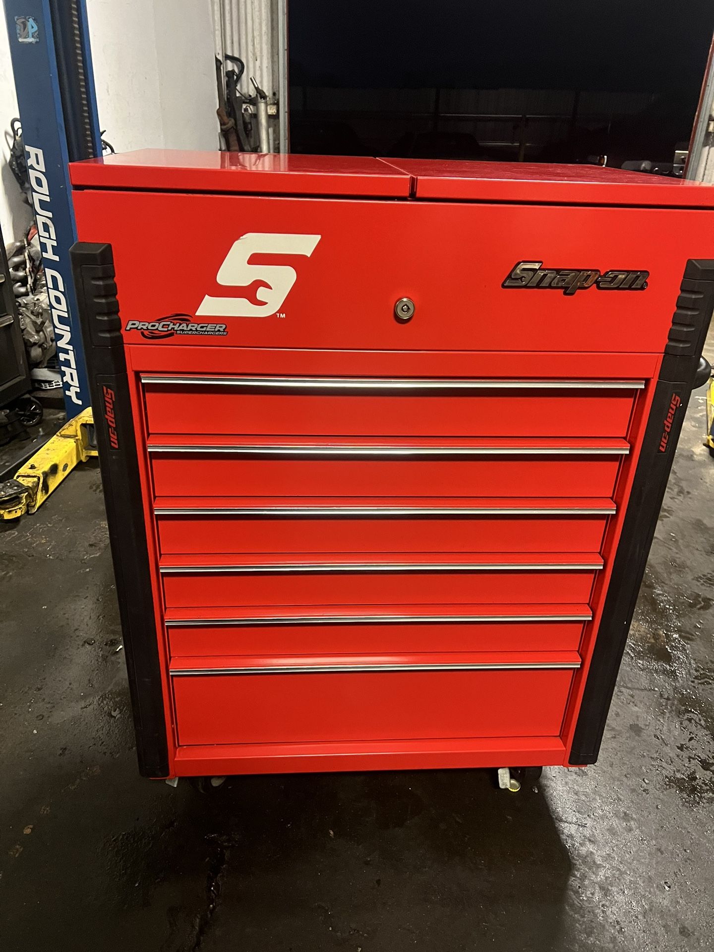 snap on tool box 