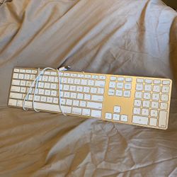 Apple Keyboard 