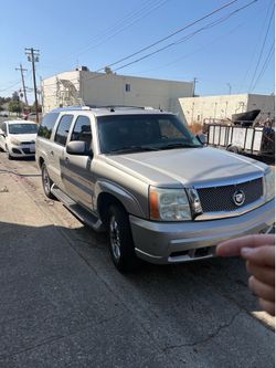 2004 Cadillac Escalade