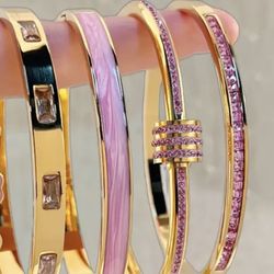 Brand New Elegant 4pcs 18K Gold Plated Stainless Steel Rhinestones Bracelets