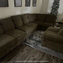 Large Sectional $100