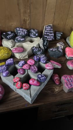 Mother’s Day rocks custom