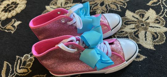 BRAND NEW ADORABLE JOJOSIWA SHOES SIZE 4Y
