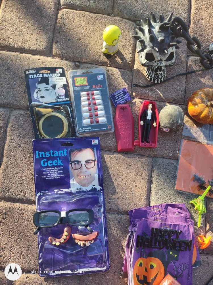Halloween Costume Parts And Miscellaneous