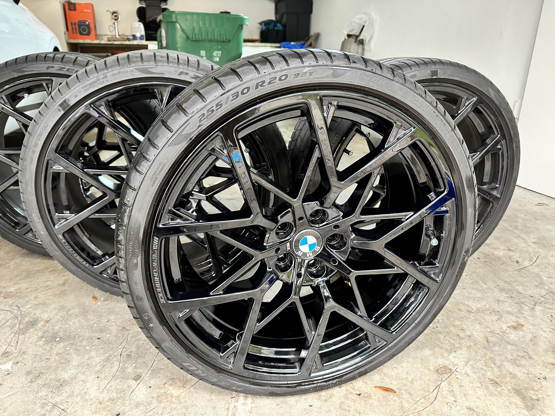 Bmw 795m M Performance wheels Pirelli PZ4 tires only 300 miles on them