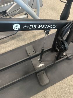 DB Method Squat Machine