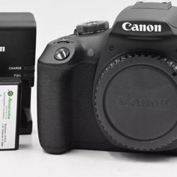 Canon EOS Rebel T7 DSLR camera body - mint condition