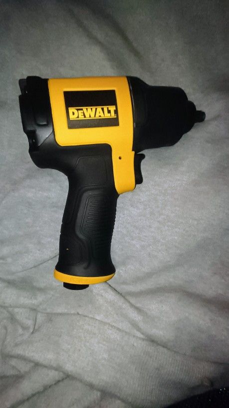 DeWalt 3/8" Drive Impact Wrench