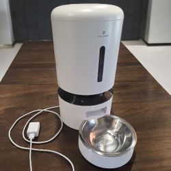 PETLIBRO Automatic Cat Feeder with Camera, 1080P HD Video with Night Vision, 5G WiFi Pet Feeder with 2-Way Audio, Low Food & Blockage Sensor, Motion &