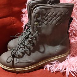 New Women's Size 8.5