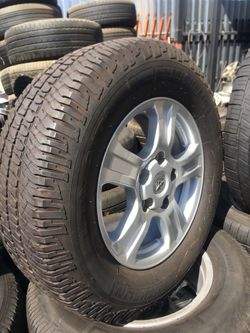 Toyota tundra wheels size 18" with 4 used tires michelin in pretty good shape $680
