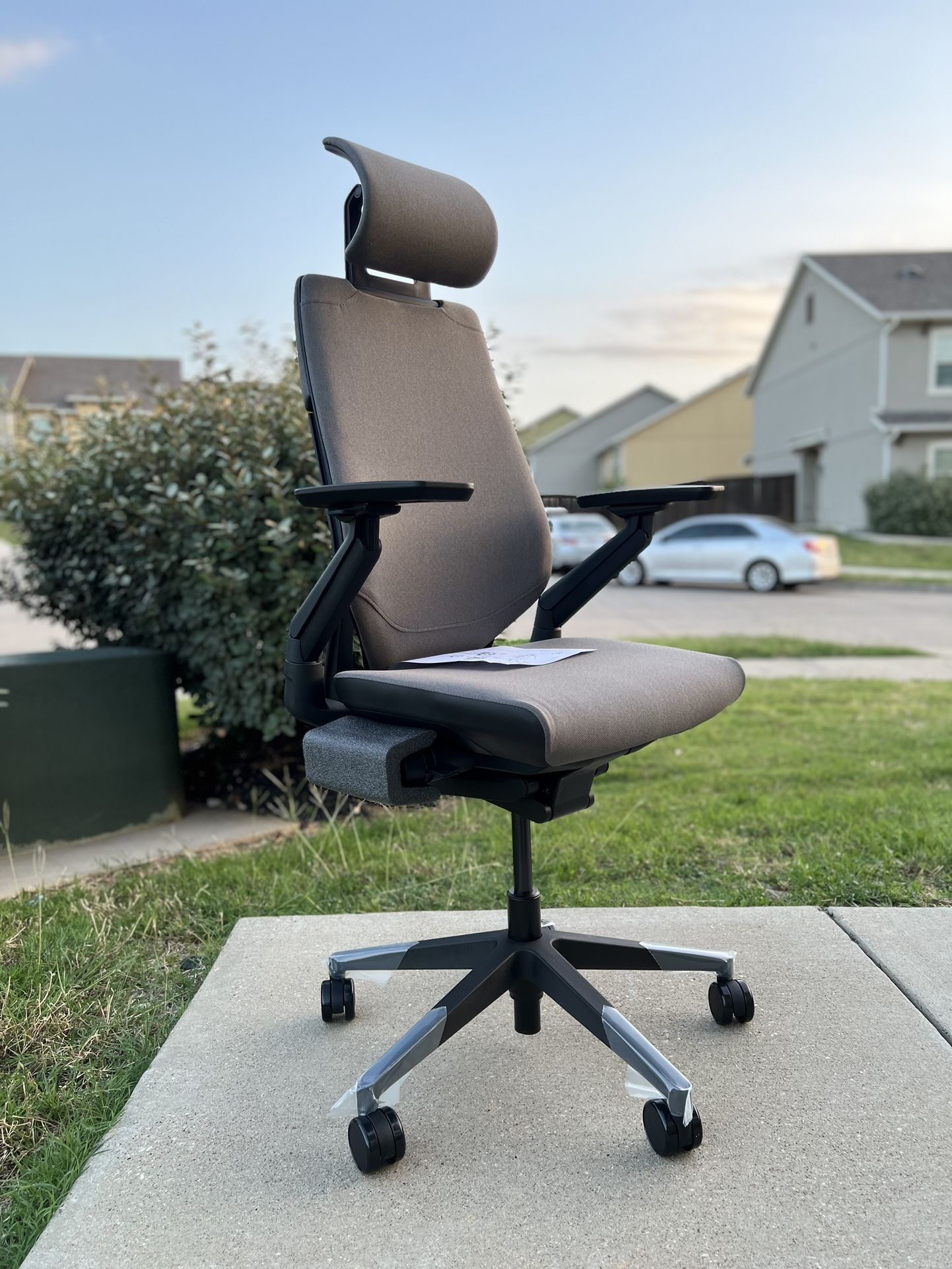 Brand New Steelcase Gesture Office Chair /adjustable Headrest
