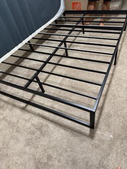 Black Metal Platform Bed Frame and mattress