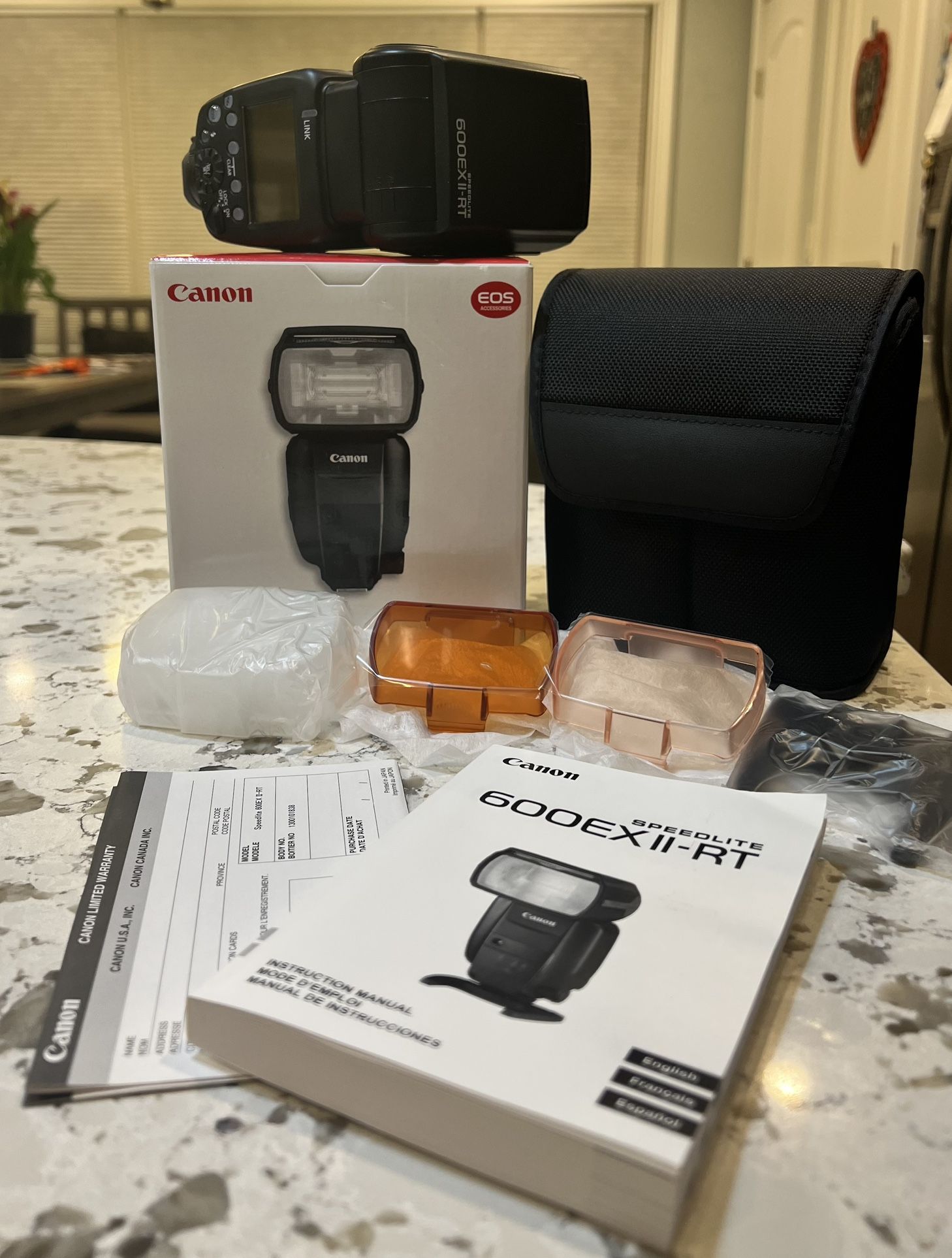 Canon Speedlite 600EX-RT Flash, Like New