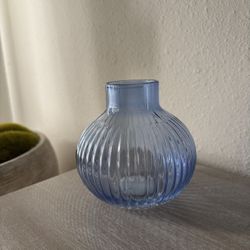 Room Essentials Glass Vase 
