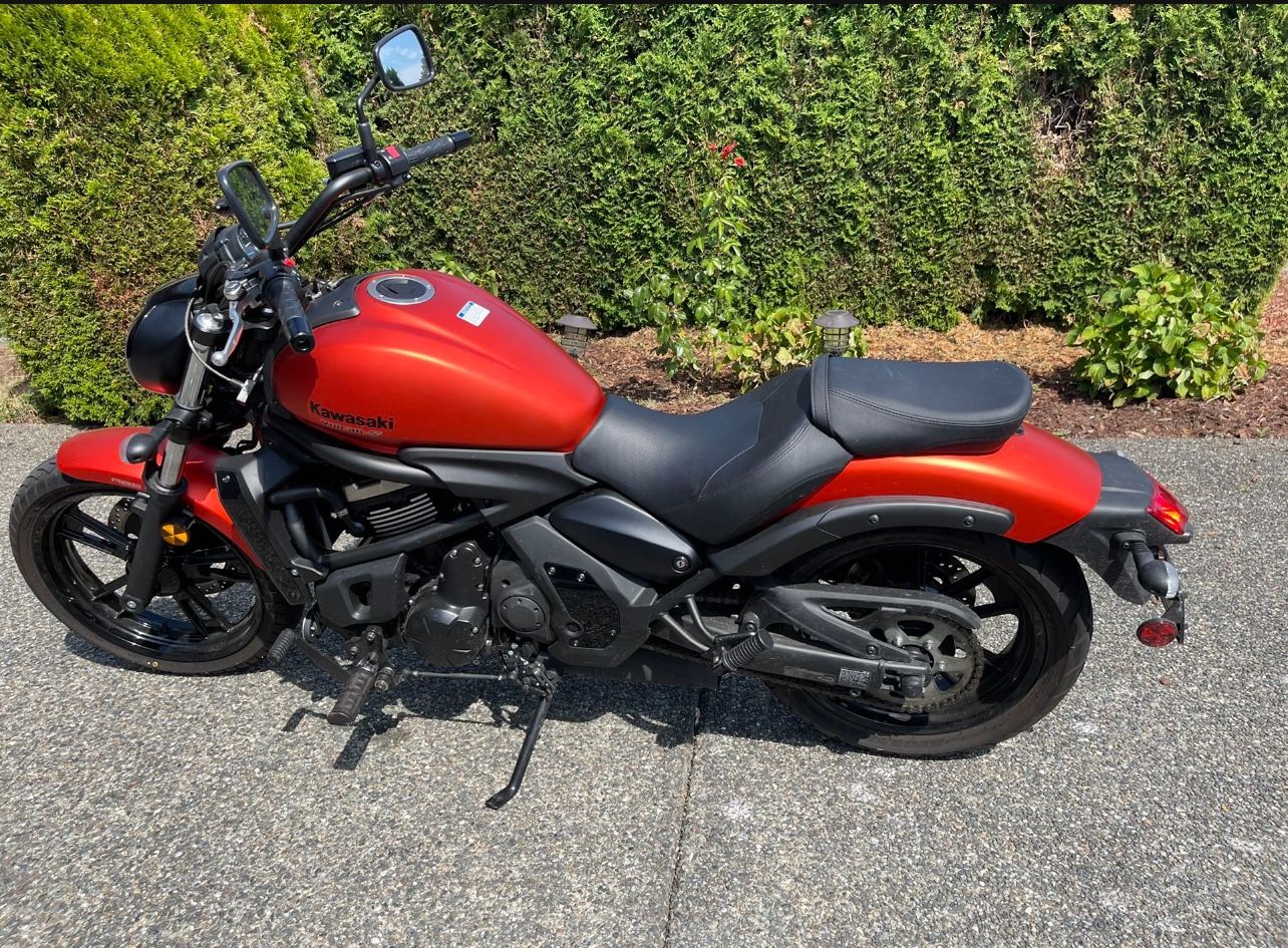 Beautiful Kawasaki Vulcan S Sports 650 CC Cruiser Motorcycle 