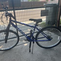 Huffy 26-inch Rock Creek Men's Mountain Bike, Blue for Sale in Palmview, TX  - OfferUp