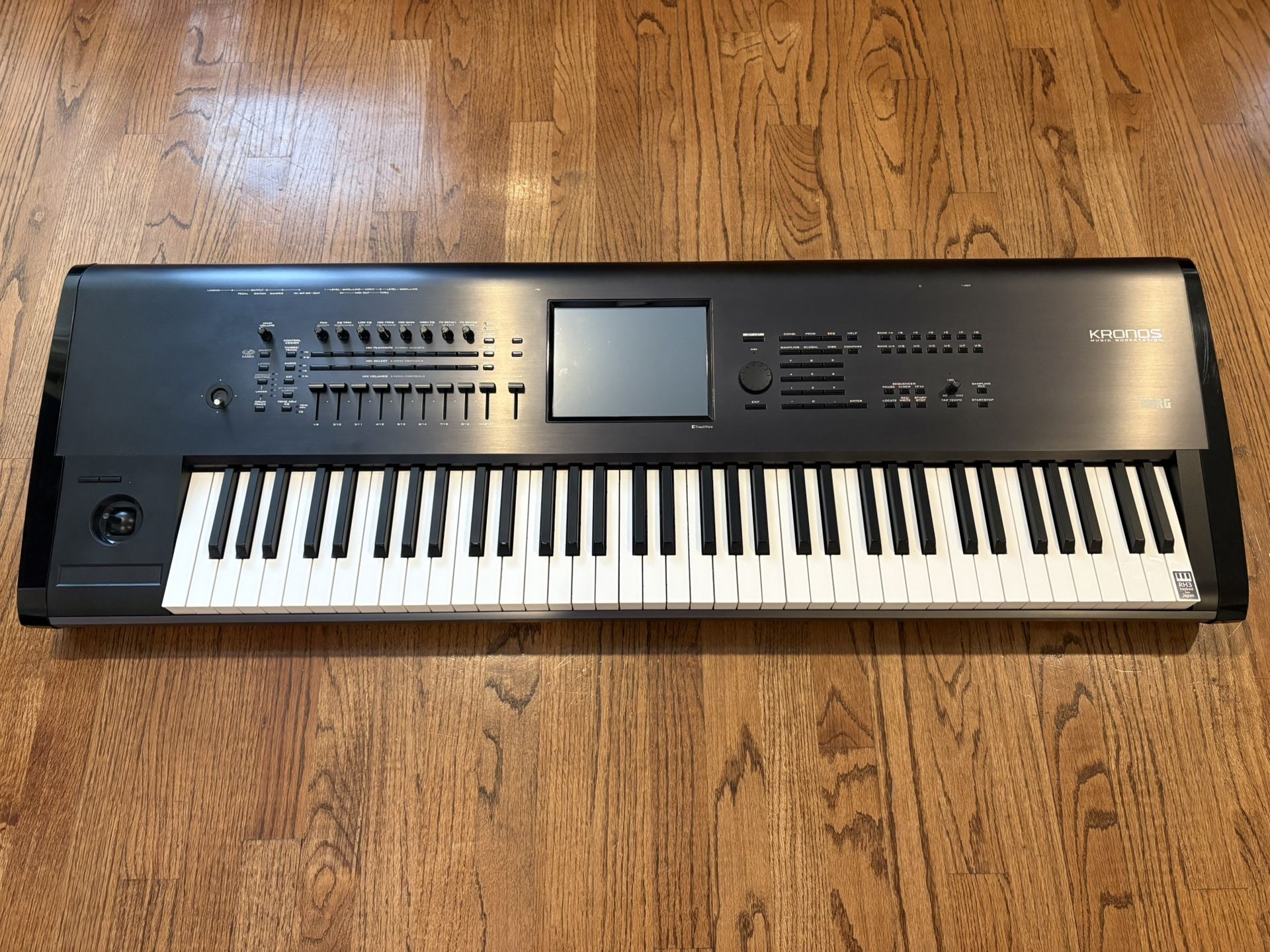 Korg Kronos 73 Weighted Keys