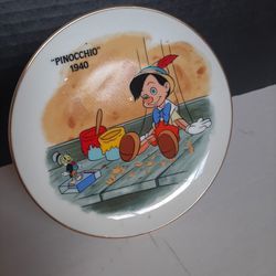 Walt Disney Pinocchio Collectors Plate