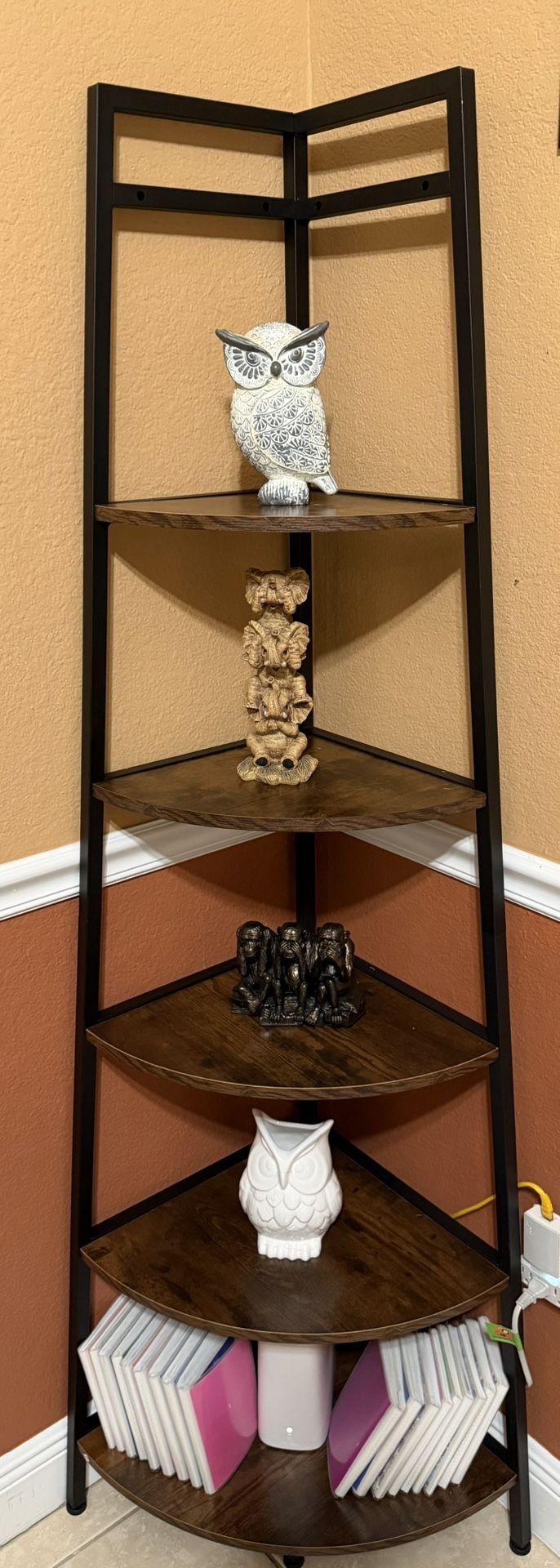Corner Shelf Unit