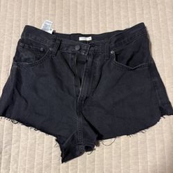 levi shorts size 30