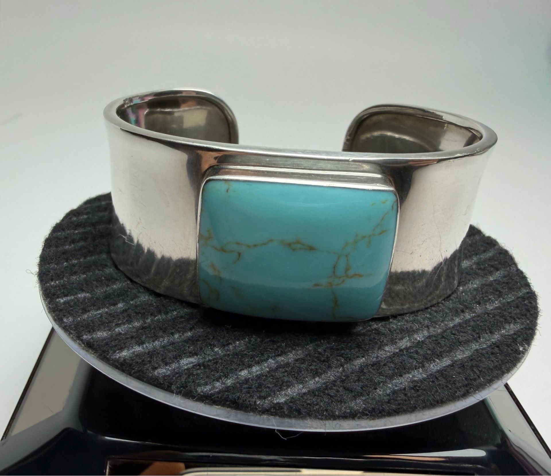 Vintage Southwestern Sterling Silver Wide Turquoise Cuff Bracelet