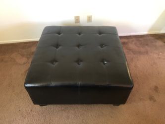 Sam Levitz Ottoman