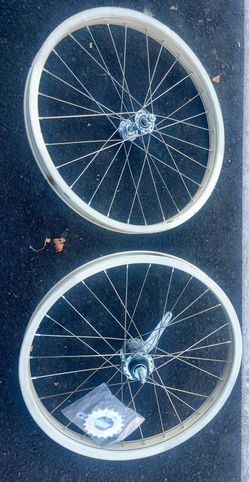 Vintage Schwinn s-2 wheels new old stock nos shelf wear