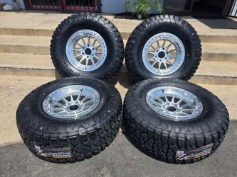 17" LOCK Baja rims w/ 35" RT tires