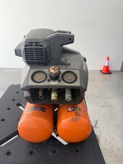 RIDGID OF45200SS 4.5 Gallon 200 PSI Quiet Air Compressor
