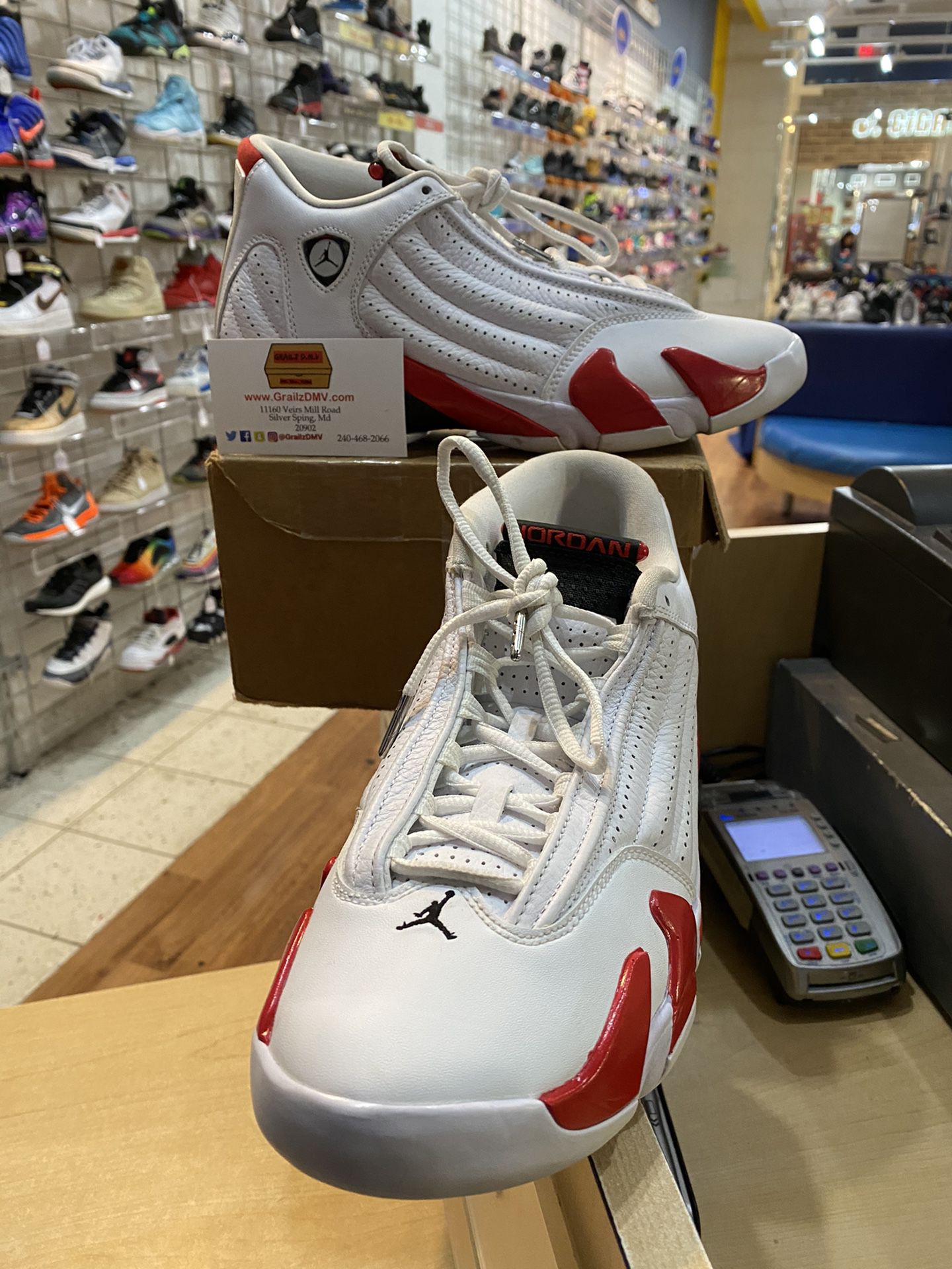 Air Jordan 14 Candy Cane 2019 Size 8.5