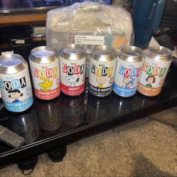 Peanut Funko soda six pack Charlie Brown and friends brand new in the box comes with a six pack bag Charlie Brown bag