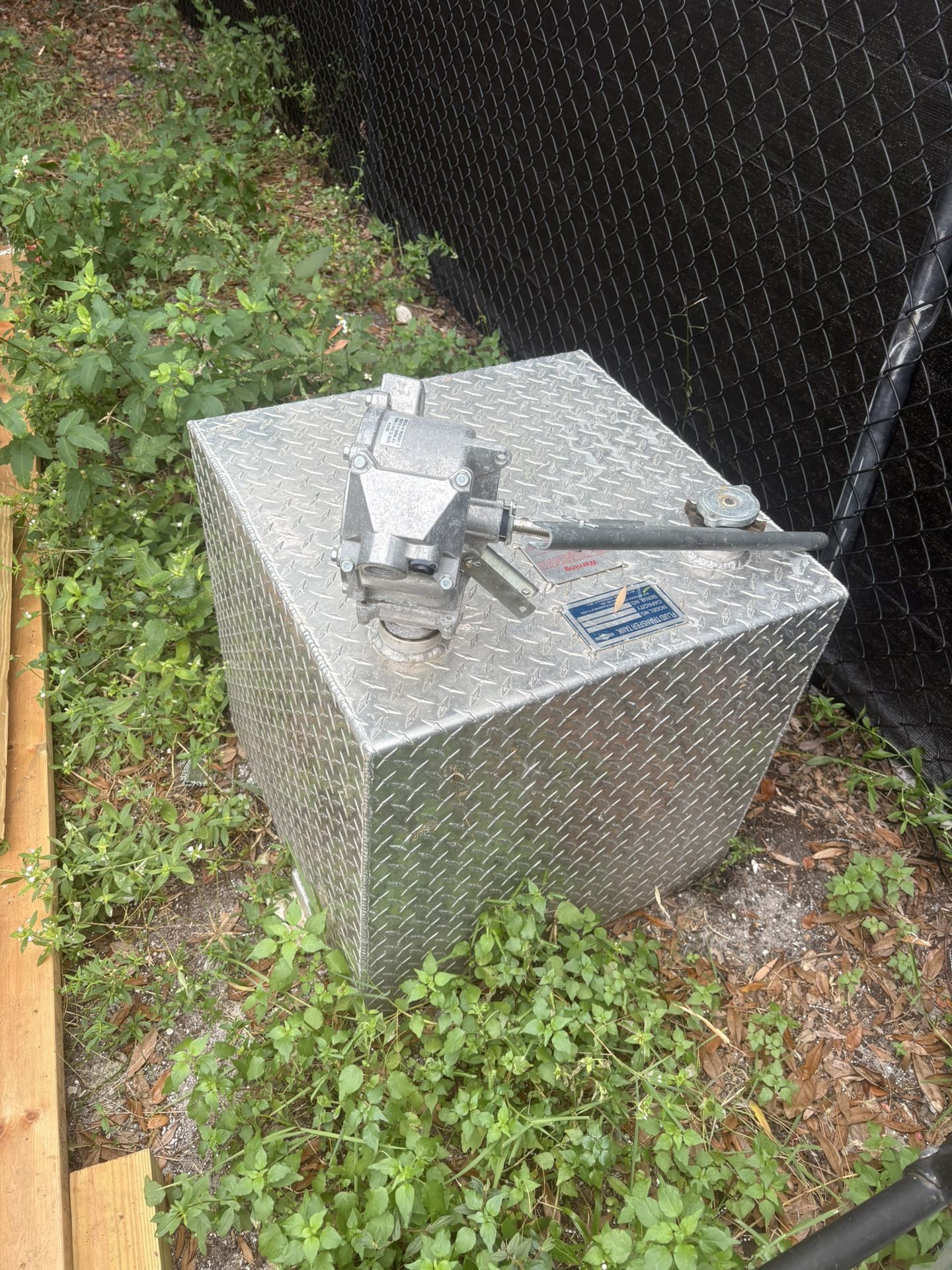 50 Gallon Transfer Tank With Manual Pump