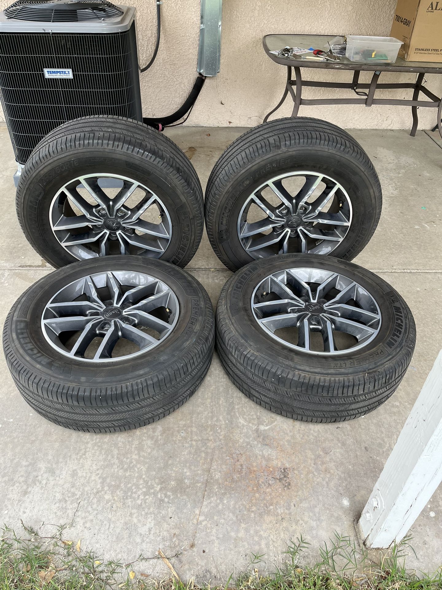 Jeep Grand Cherokee Tires For Sale With Stock Rims for Sale in San