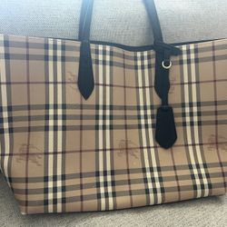 Burberry Tote 