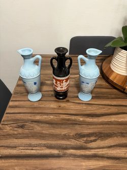 1958 JIM BEAM Wiskey GREEK Warrior BLACK Glass. And baby blue