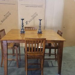 Dining Room Table 