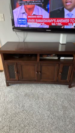 Dark wood TV Stand