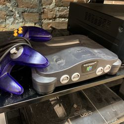 Nintendo 64  W/ 2 Controllers