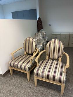 READ DESCRIPTION- SET OF 4 UPHOLSTERED CHAIRS