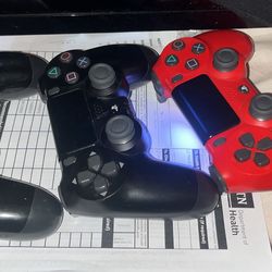 PS4 controllers(Make an offer)