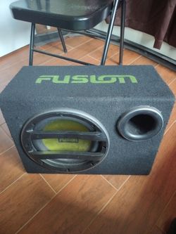 Fusion 10" subwoofer and amp