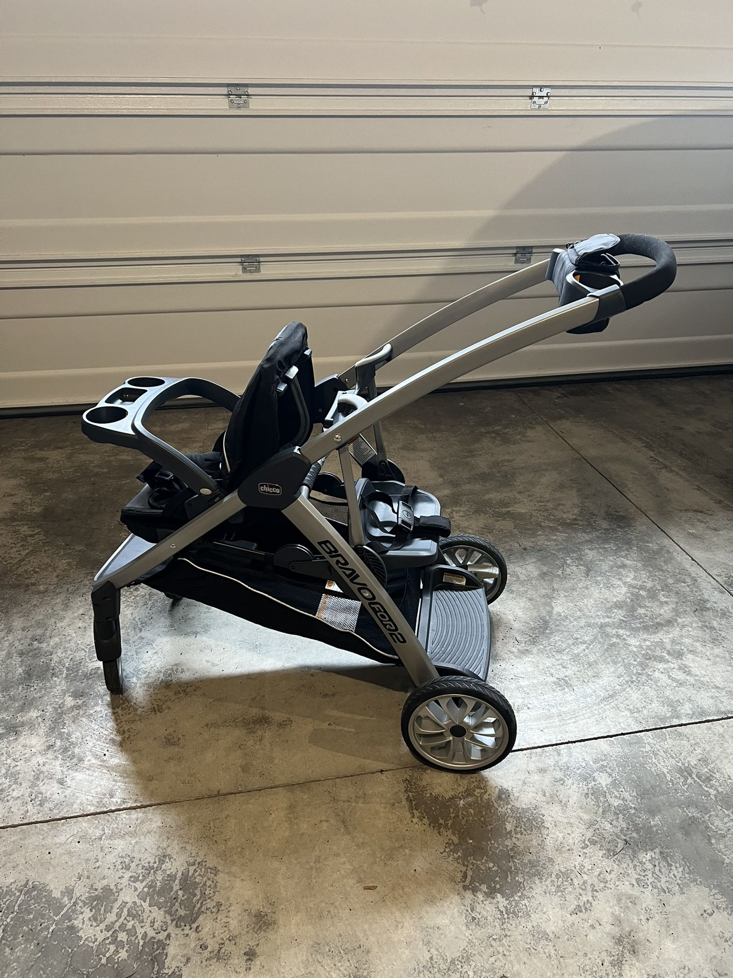 Chicco Bravo For2 Standing/Sitting Double Stroller