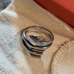 Arrow & Heart JAMES Avery Ring 