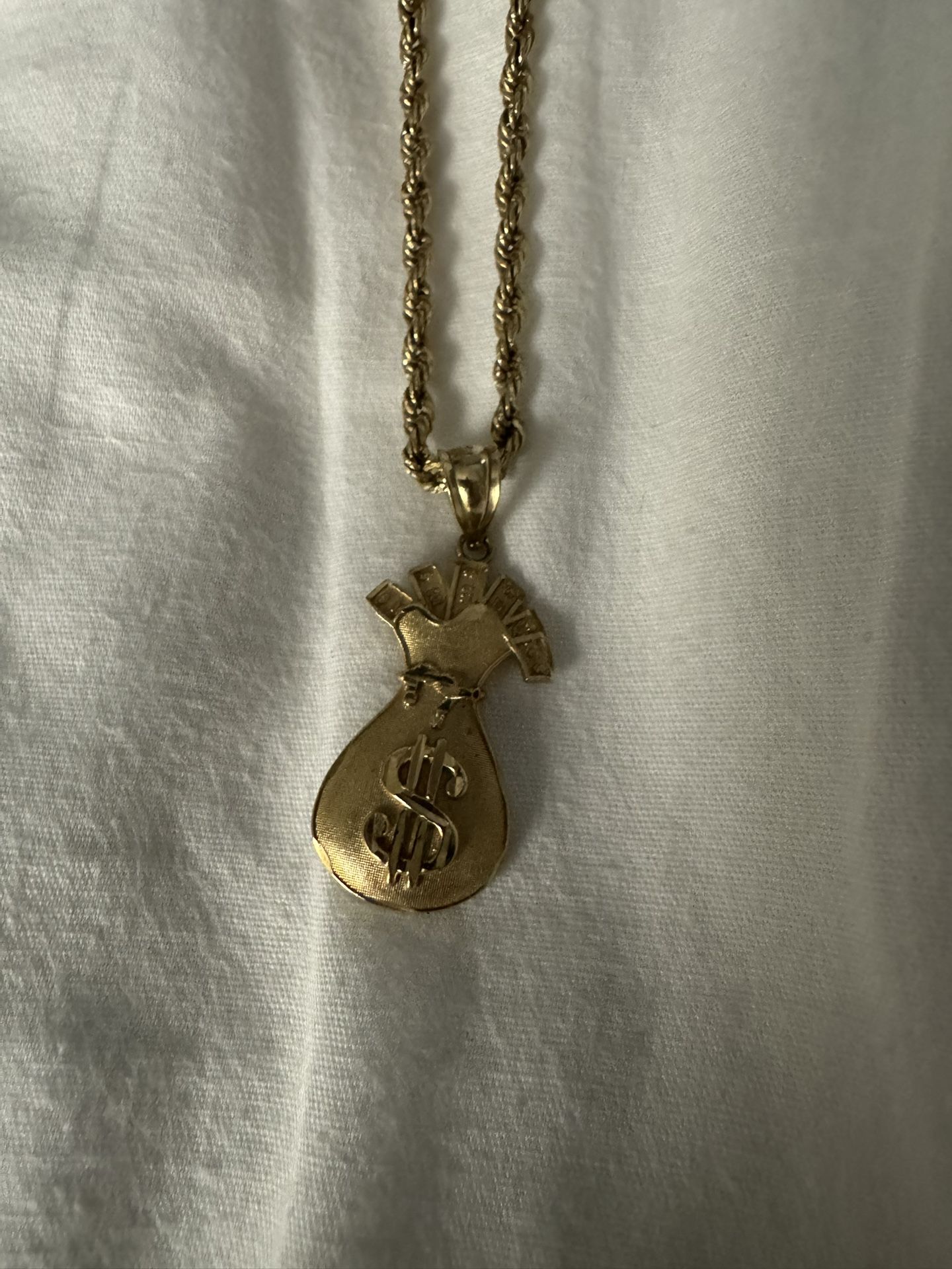 Real 10kt Rope Chain And Pendant